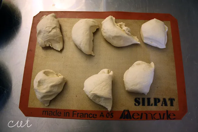 4-ounce pieces of bagel dough