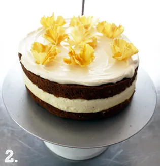 carrot-cheesecake with pineapple flowers