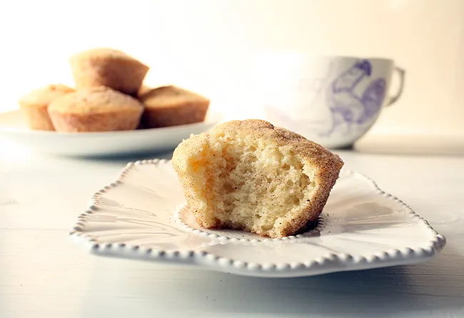 cinnamon sugar doughnut muffin